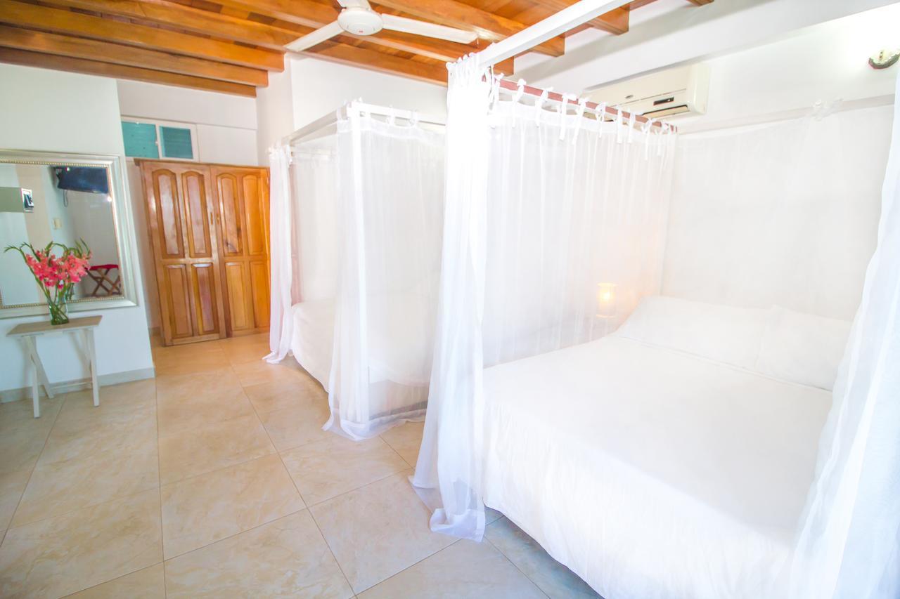 Hotel Aria Manzanillo Картахена Экстерьер фото